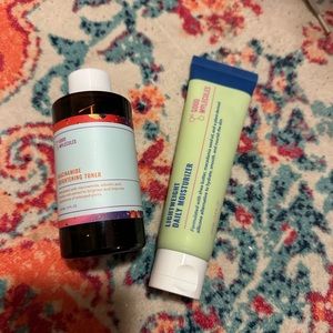 BRAND NEW good molecules set 💋